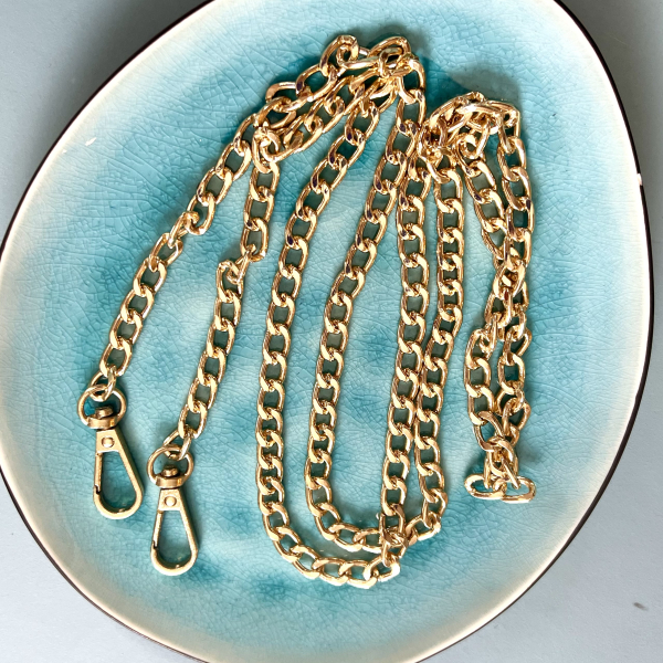 Taschenkette gold mit 2 Karabiner 120 cm Länge 1cm Breite metall
